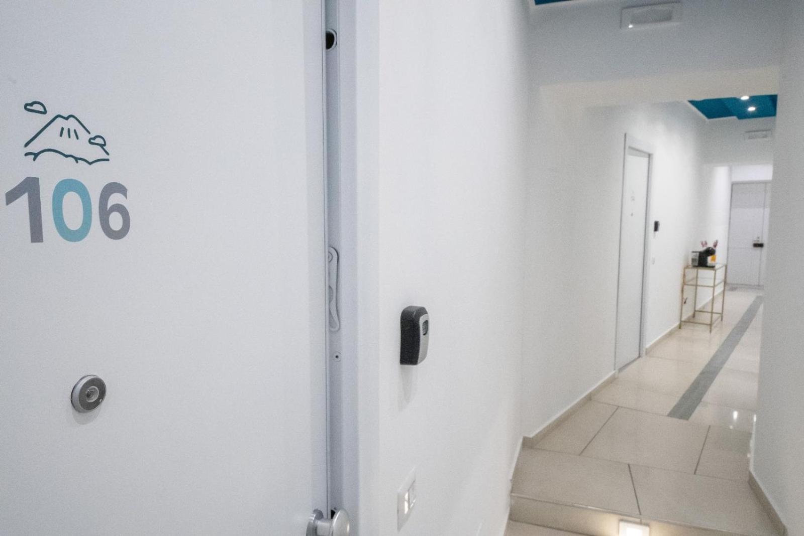 Bovio Boutique Studio Apartment Naples Luaran gambar