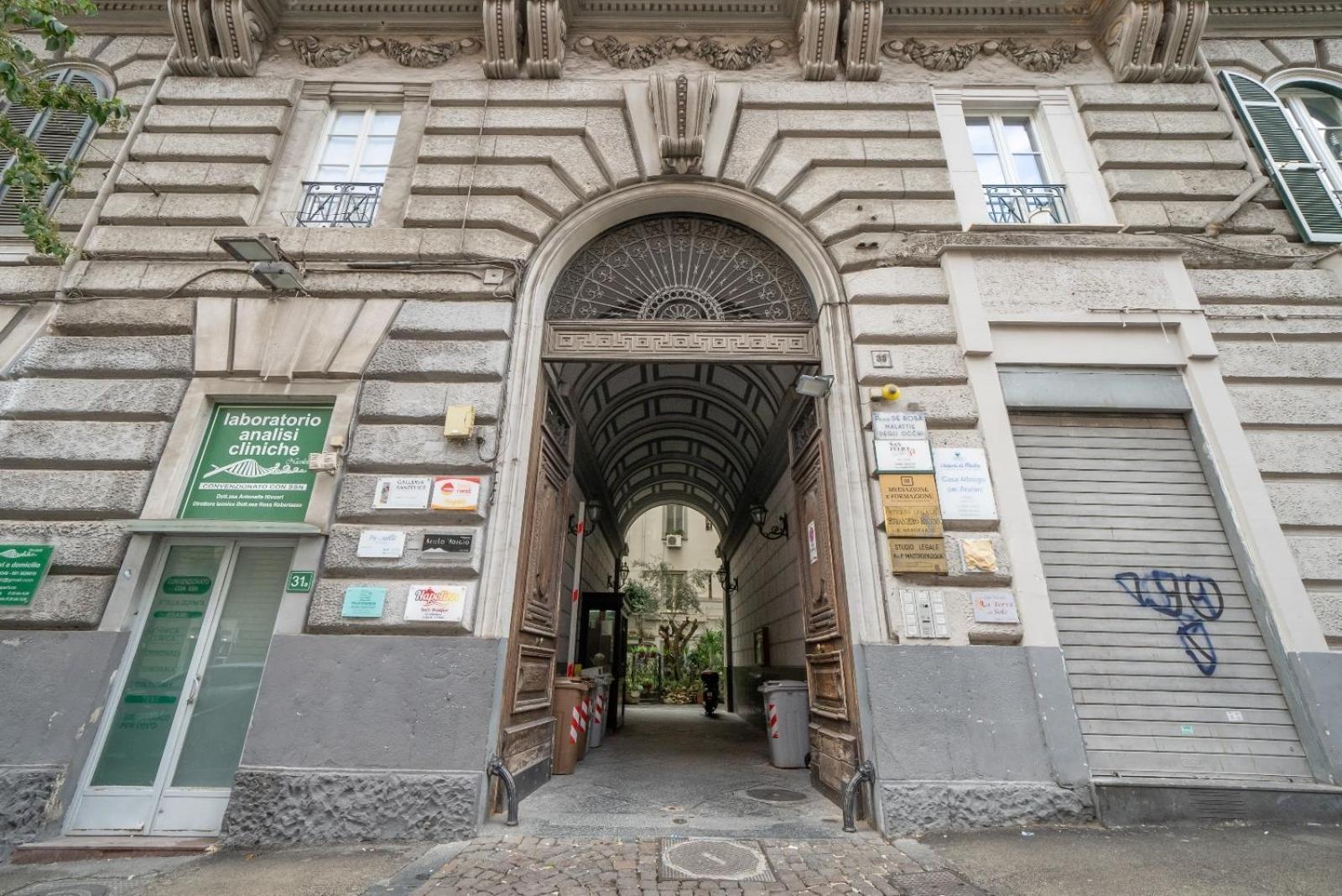 Bovio Boutique Studio Apartment Naples Luaran gambar